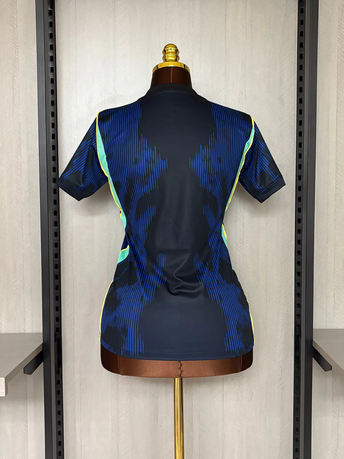CAMISOLA DA SELEÇÃO DO BRASIL 2026 AZUL FEMINNA 3
