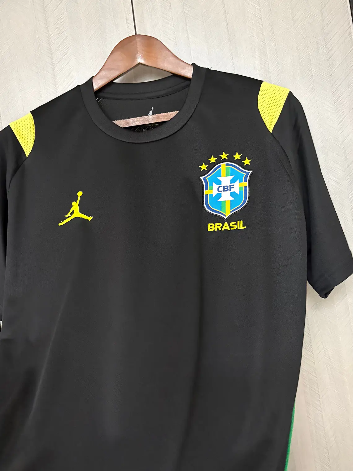 CAMISOLA DA SELEÇÃO DO BRASIL - TREINO - 2026 PRETO 2