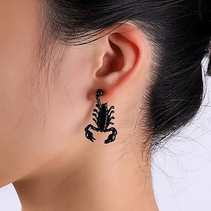Arete Solitario Escorpión Alacrán Negro Acero