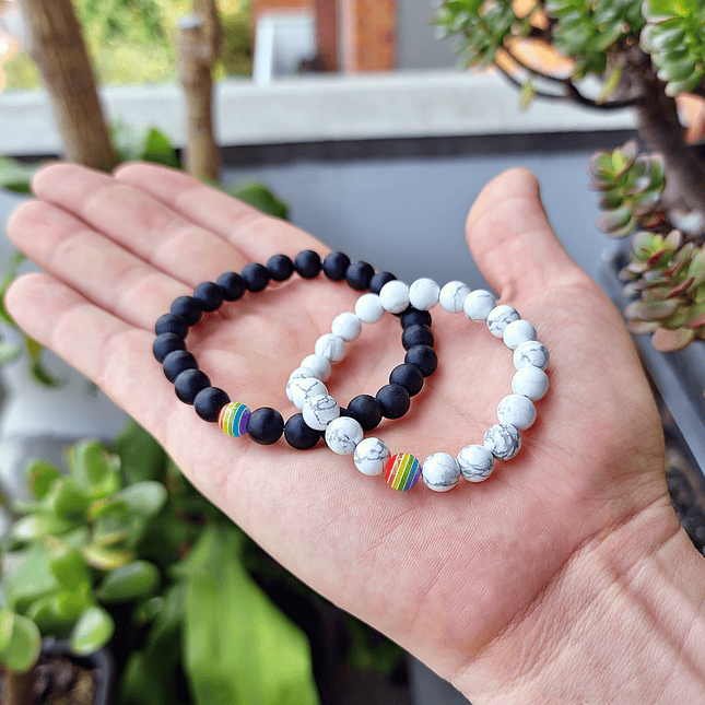 Pulseras Piedras Ónix Mate y Howlita Arcoíris LGBTI 2