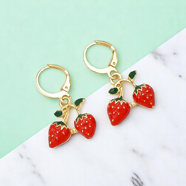 Aretes con Dijes de Fresas Rojo Rodio  3