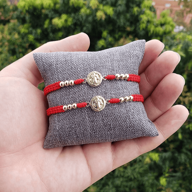 Par de Pulseras San Benito Oro Laminado 18k 5