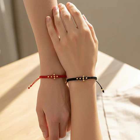 Par de Pulseras Tejidas Cruz Oro Laminado 18k