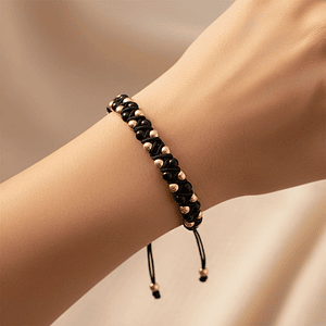 Pulsera Tejida Piedra Onix y Oro Laminado 18k