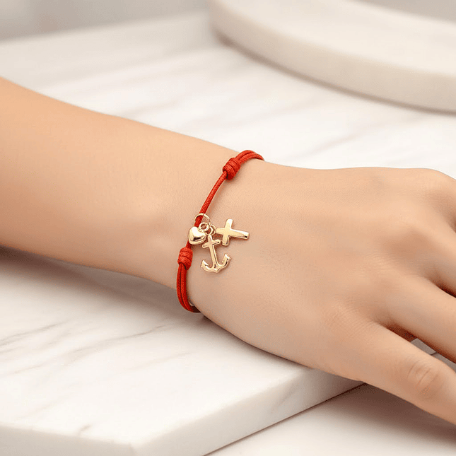 Pulsera 3 Gracias Hilo Rojo Oro Laminado 18k 2