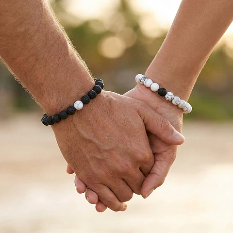 Pulseras para Parejas Piedras Howlita y Volcánica (8mm)