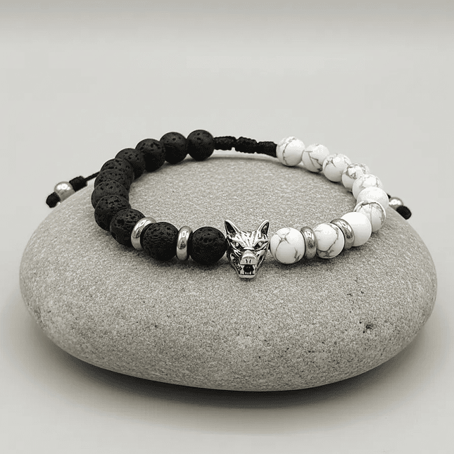 Pulsera con Piedra Howlita Volcánica y Lobo 3