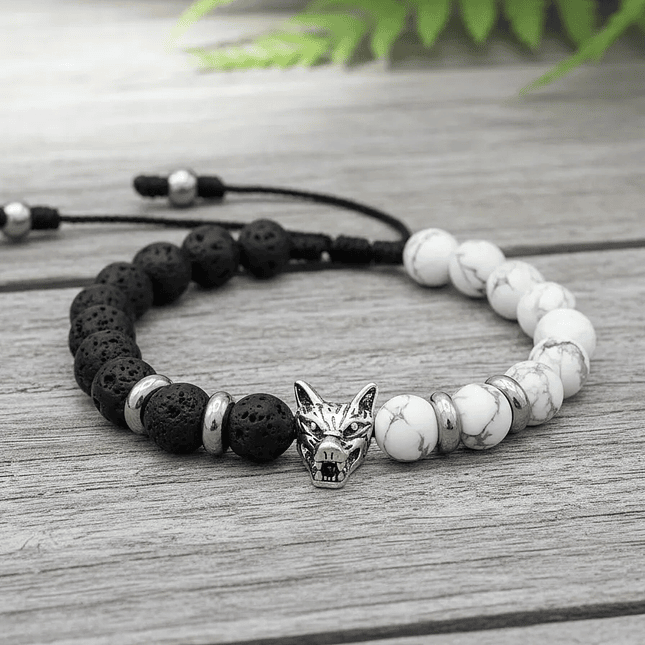 Pulsera con Piedra Howlita Volcánica y Lobo 4