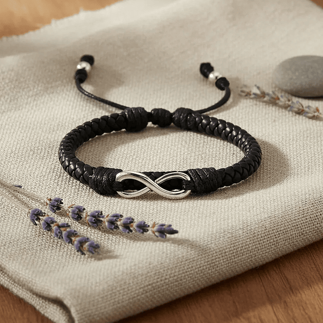 Pulsera de Infinito en Cuero Trenzado 3