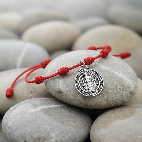 Pulsera 7 Nudos Hilo Rojo San Benito Protección Buena Suerte