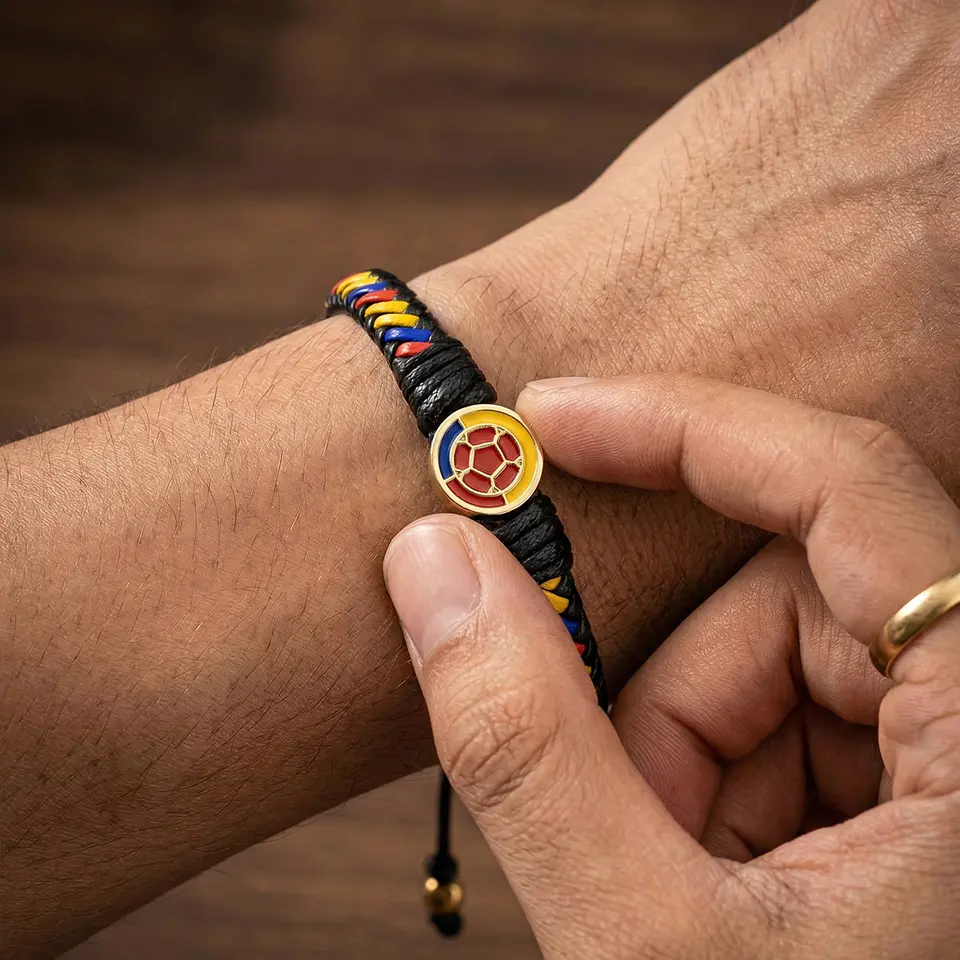 Pulsera Federación Colombiana de Fútbol Cuero Trenzado Tricolor Colombia 6