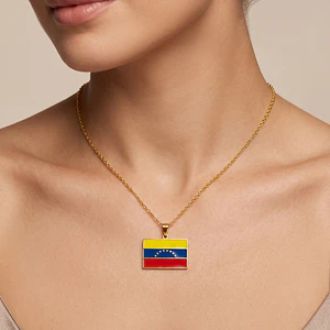 Cadena con Dije Bandera de Venezuela Acero Dorado
