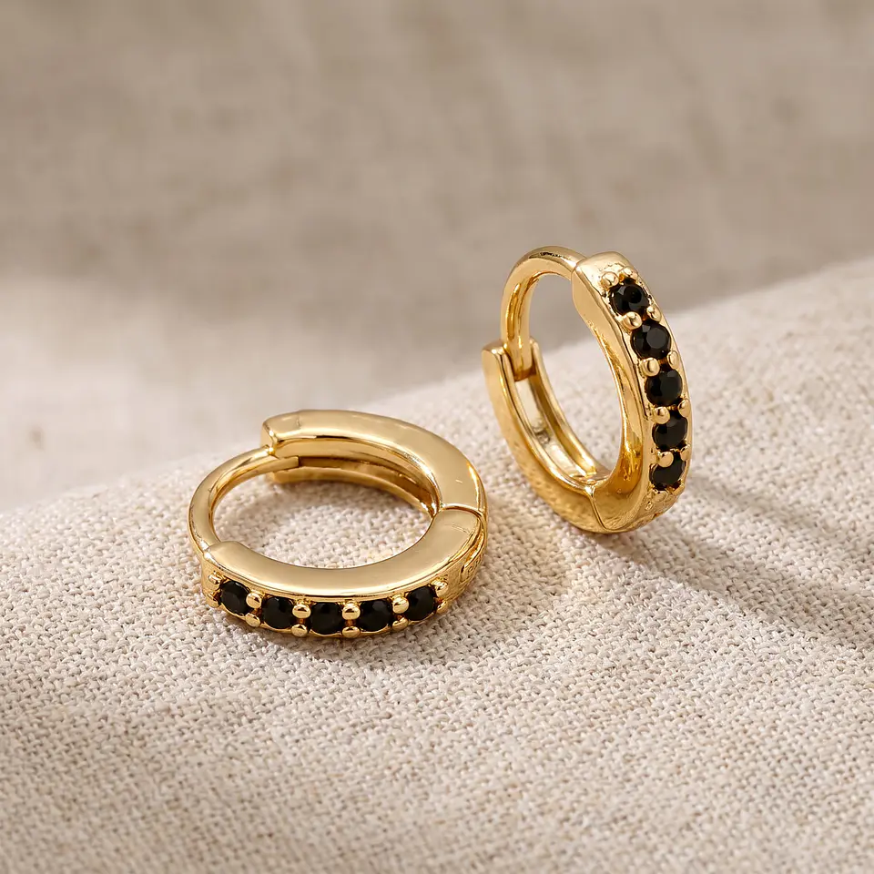 Aretes Candongas Pequeñas Oro Laminado 18k Circones Negros 3