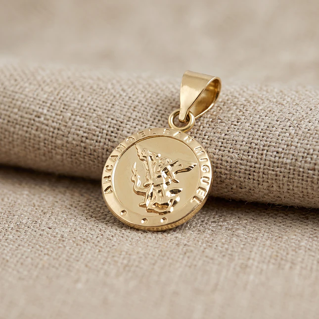 Dije Medalla San Miguel Arcángel Oro Laminado 18k 2