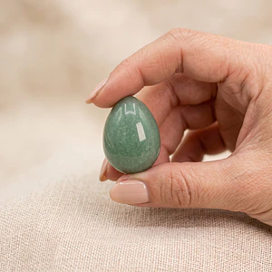 Huevo Yoni Piedra Cuarzo Verde - Sanación y Equilibrio Emocional