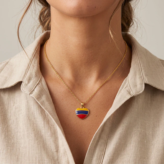 Collar Corazón Colombia Cadena Acero Dorado y Rodio 2