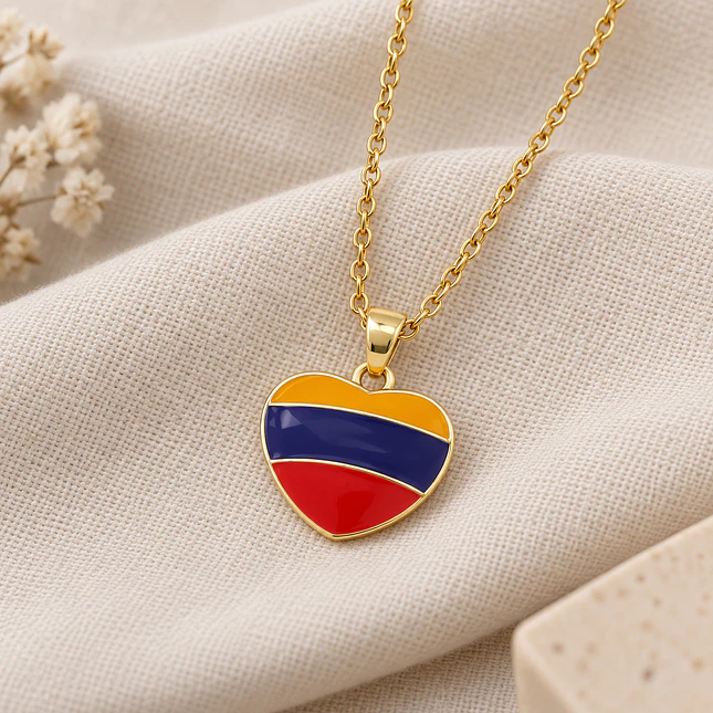 Collar Corazón Colombia Cadena Acero Dorado y Rodio 3