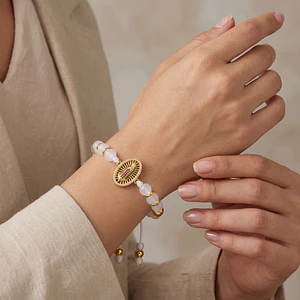 Pulsera Virgen Guadalupe Cuarzo Blanco Acero Rodio