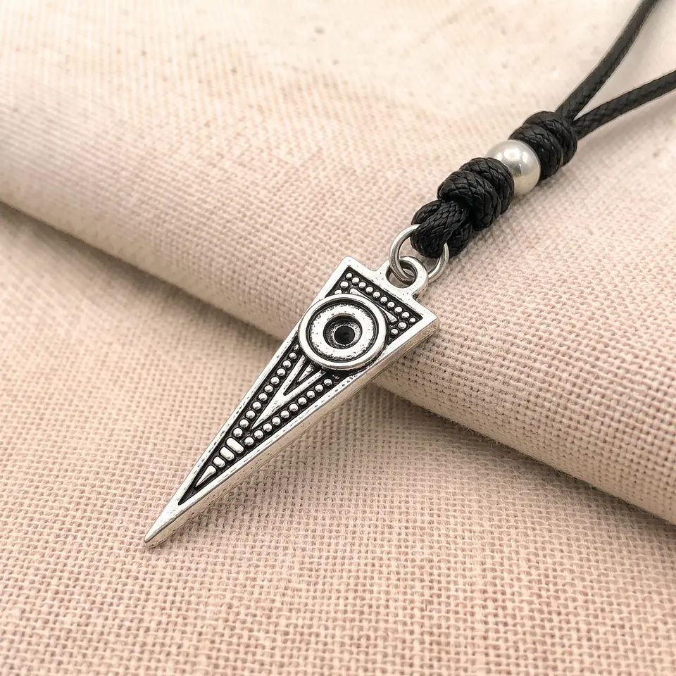 Collar Ajustable con Dije de Flecha 3
