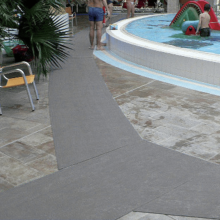 Piso Wet Gris 8 mm 1.2x15 Metros 3