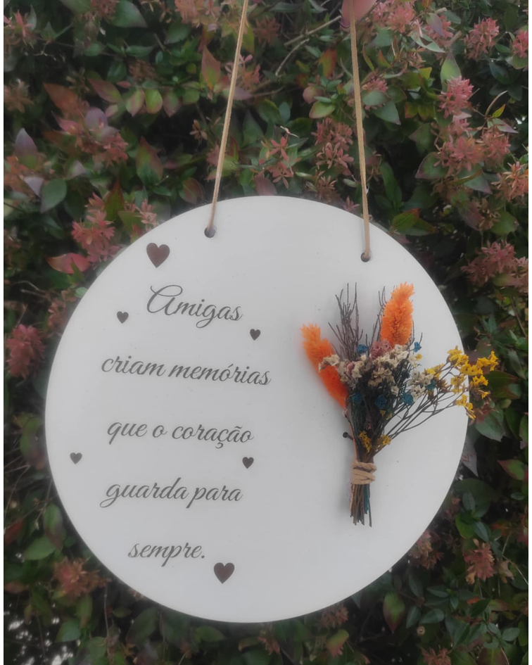 Amigas criam memórias que o coração guarda para sempre - PLACA 