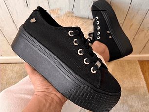 Zapatilla Duppe Cmoran Lona Plataforma Negro