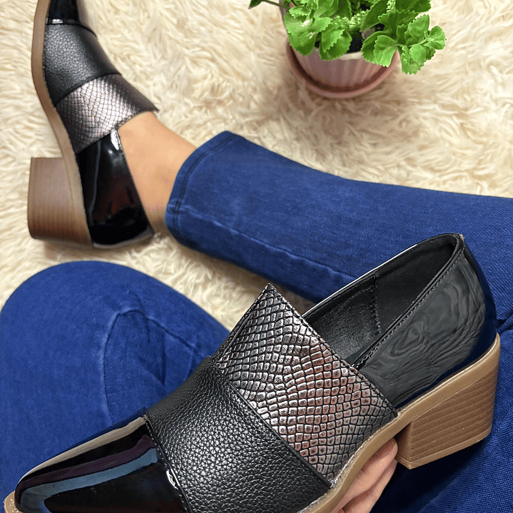 CALZADO NEGRO APLICACION CHAROL  1