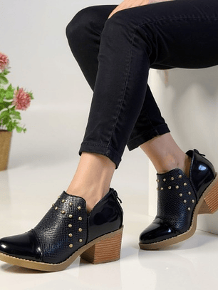 BOTIN CLASICO NEGRO TACHAS CELLIN 