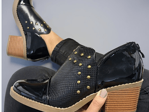 BOTIN CLASICO NEGRO TACHAS CELLIN 