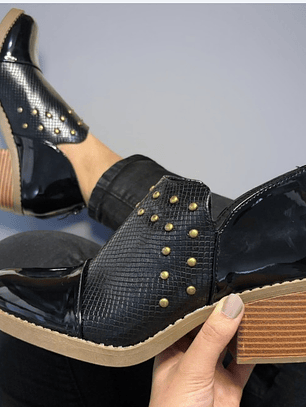 BOTIN CLASICO NEGRO TACHAS CELLIN 