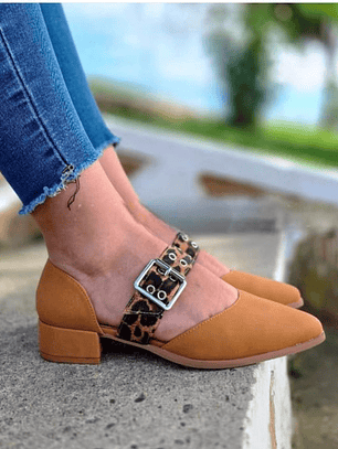 PUNTILLA CAMELL ECOCUERO APLICACIÓN LEOPARDO