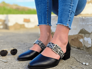 PUNTILLA ECOCUERO APLICACIÓN LEOPARDO GRIS