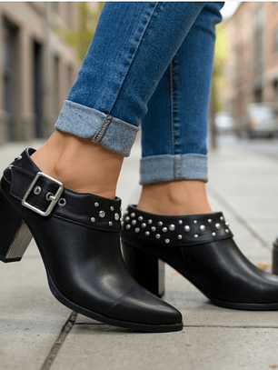 TEXANO  NEGRO CORTO ECOCUERO TACHAS