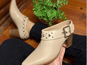 TEXANO  BEIGE CORTO ECOCUERO TACHAS