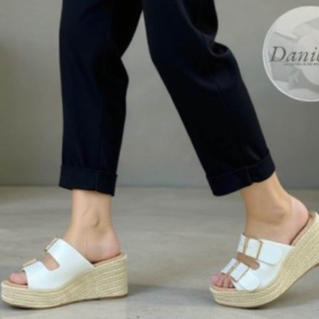 SANDALIA BLANCO HEBILLAS TERRAPLEN 2