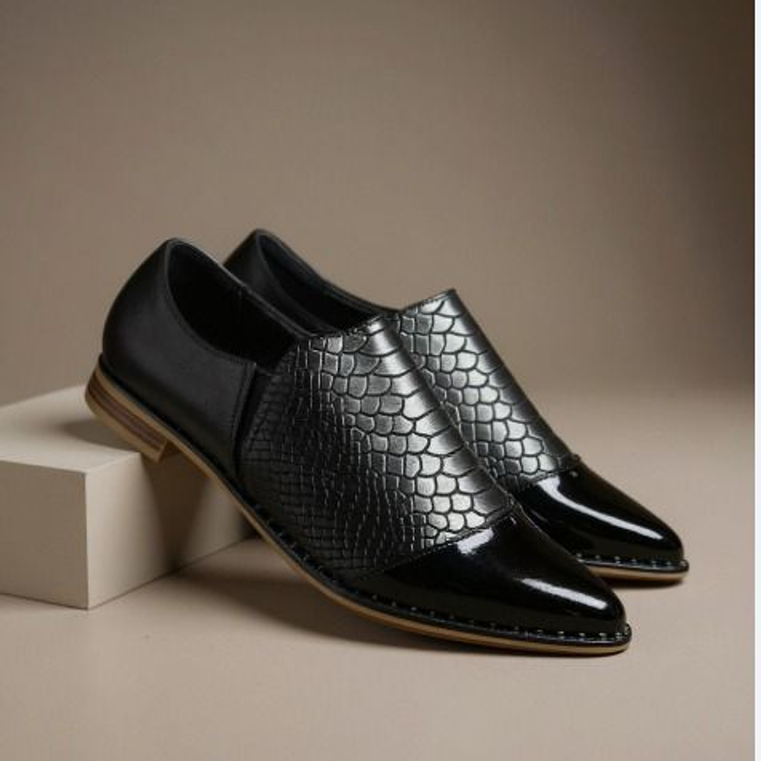 Mocasin Black Escamas 1