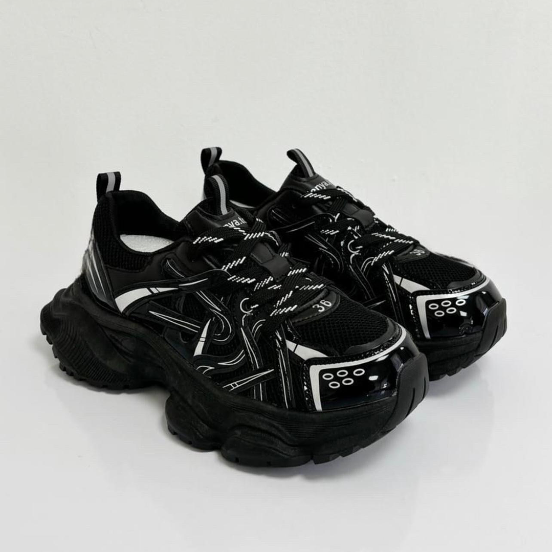 ZAPATILLAS RUNNING NEGRA 1