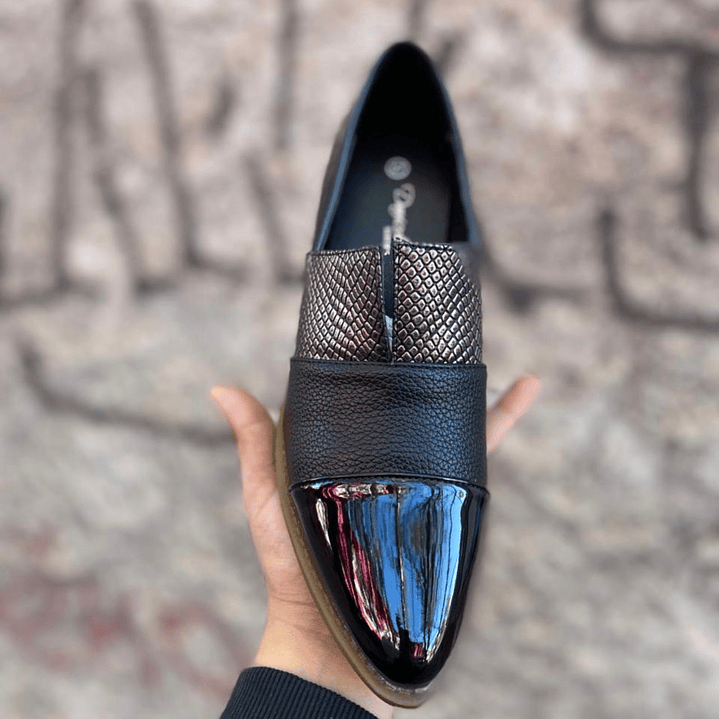 CALZADO NEGRO APLICACION CHAROL SOLO 35 6