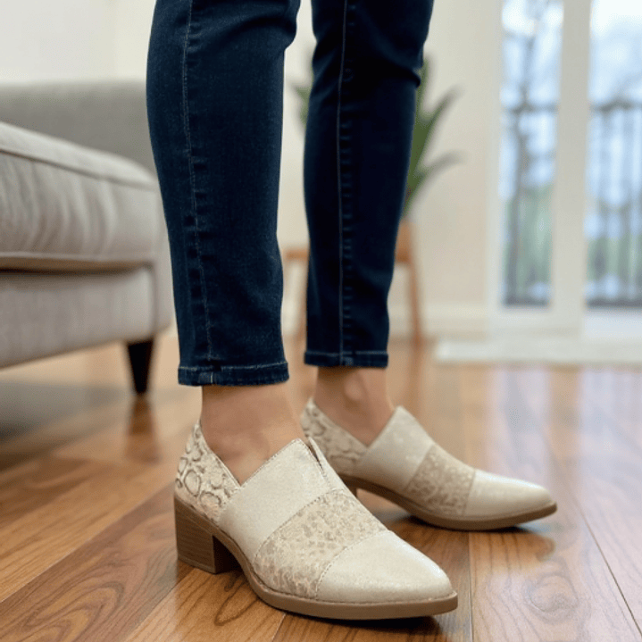 CALZADO DORADO APLICACION PRINT 2