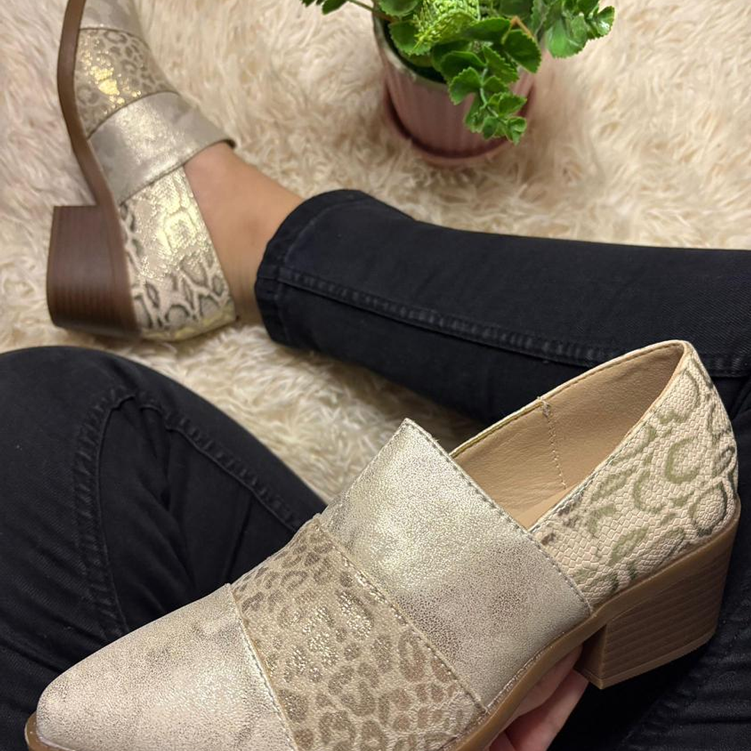 CALZADO DORADO APLICACION PRINT 3