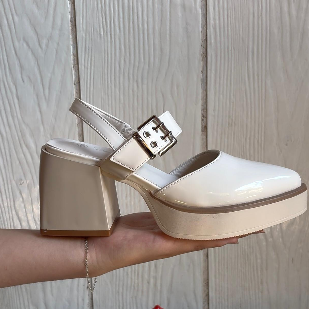 SANDALIA TACÓN BLANCO CREMA 2