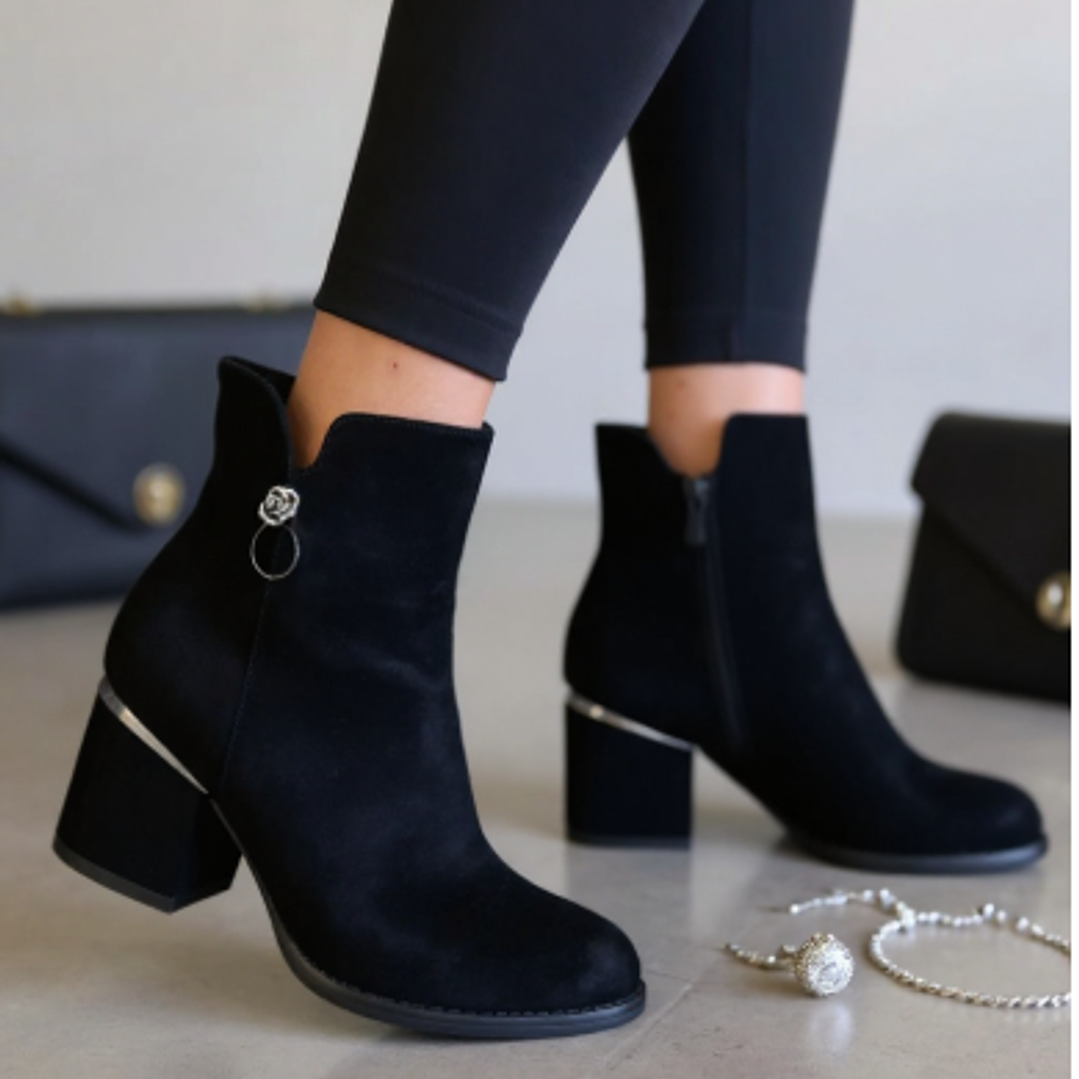 BOTIN GAMUZADO NEGRO BELLA  1