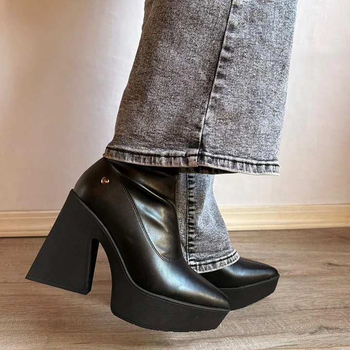 BOTIN ECOCUERO LIZ BLACK 1