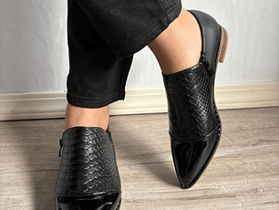 Mocasin Black Escamas