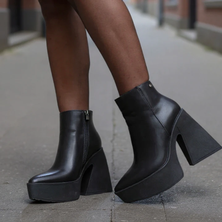 BOTIN LIZ ECOCUERO NEGRO 3