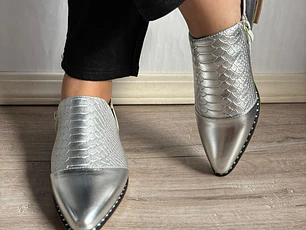 Mocasin Silver Escamas  REMATE SOLO TALLA 35