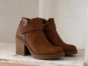 BOTIN BELEN CAMELL