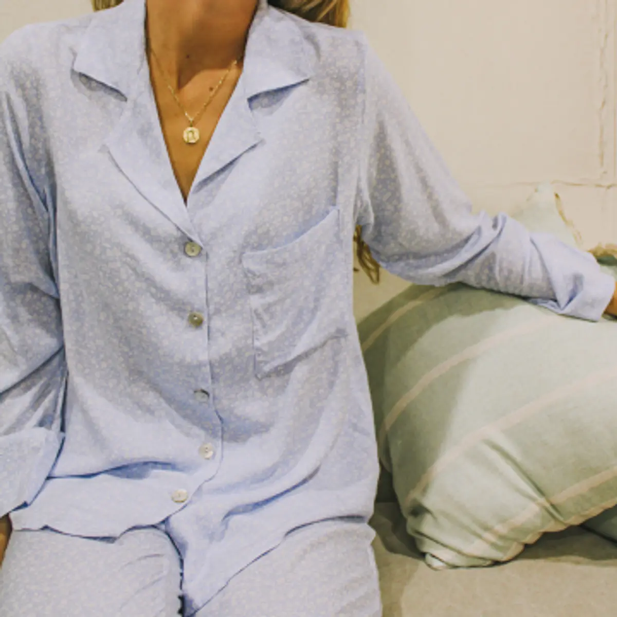 PIJAMA FLORES CELESTE