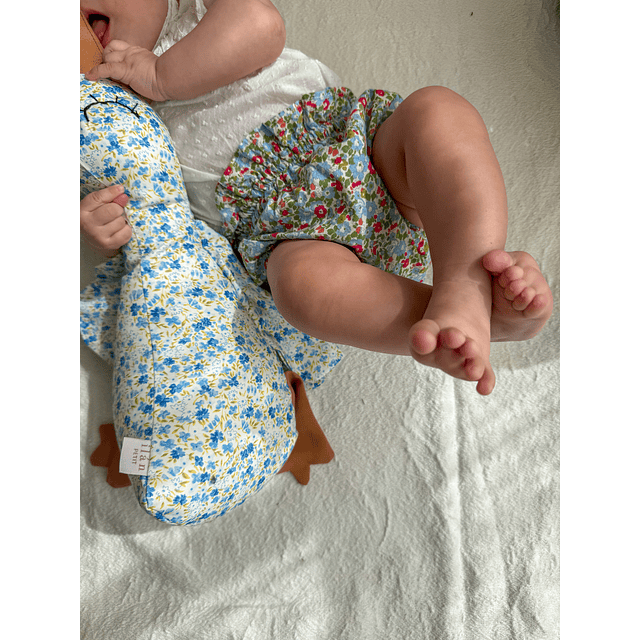 PATITO APEGO FLORES AZUL