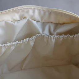 Bolso Mediano Crudo con Vuelos Beige 